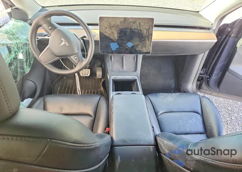 2022 Tesla Model Y z USA, uszkodzony, nr VIN 7SAYGDEF2NF378187